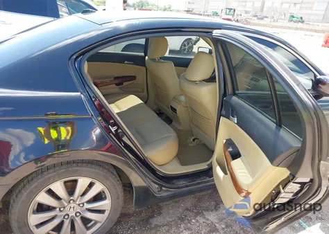 2011 Honda Accord 2.4 Ex-L из США, поврежденный, VIN 1HGCP2F84BA116477